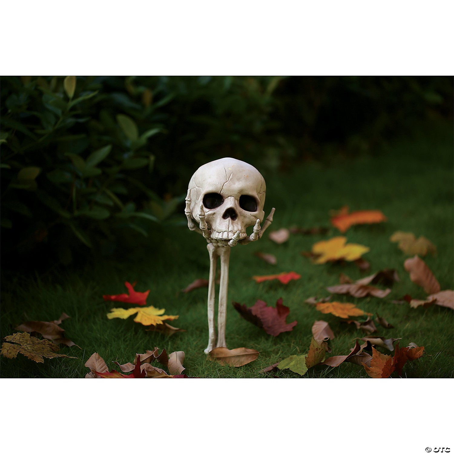 Halloween Skull in Hand Ground Breaker Lawn Decoration